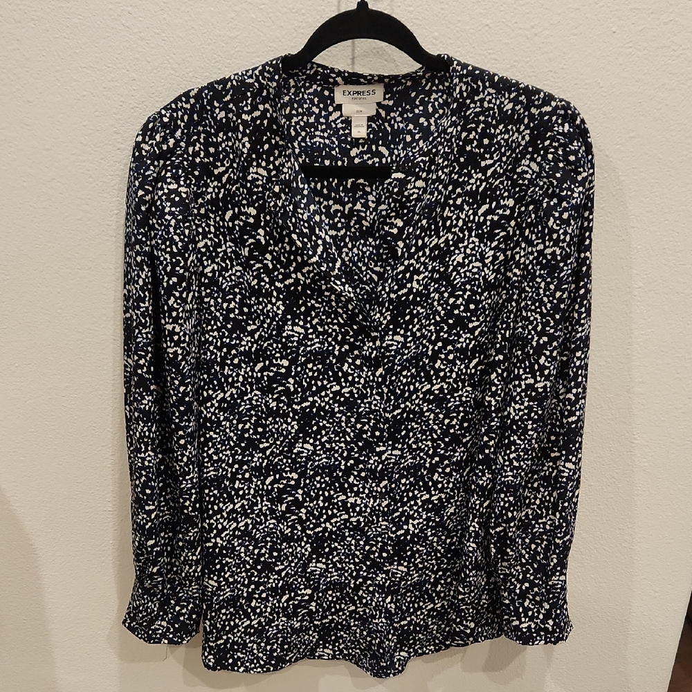 Express Portofino Women's Black, Blue and White Patterned Button Down Blouse